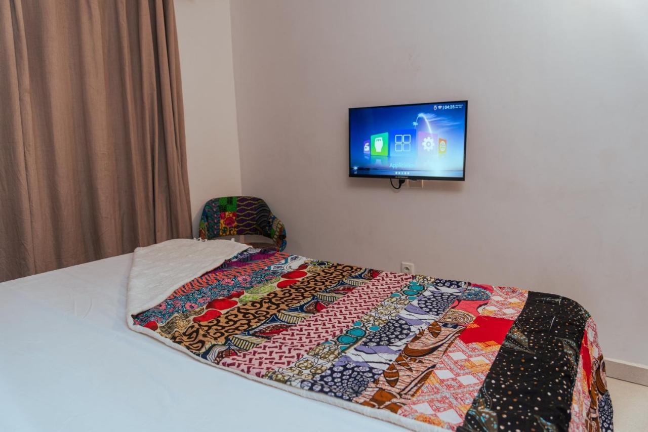 לומה Ahome Guest House & Lounge מראה חיצוני תמונה